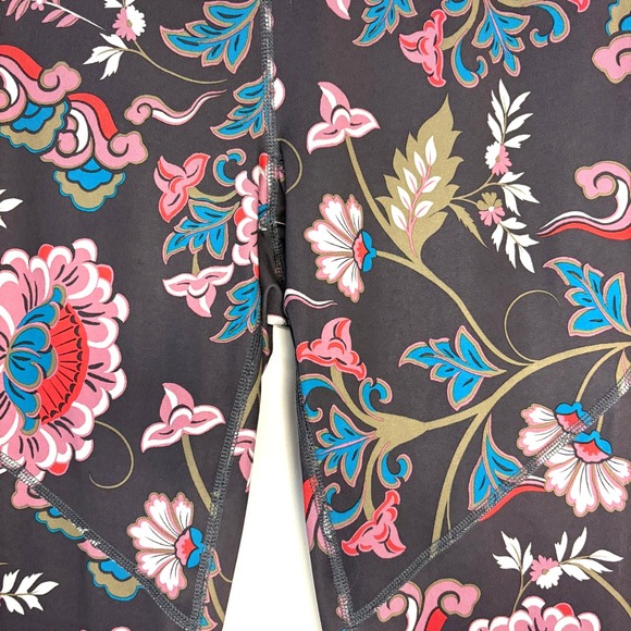 Sherpa Adventure Gear Floral Leggings Size Small Comfory & Sustainable Whimsy - Picture 3 of 6